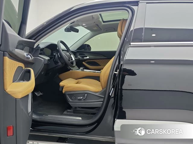 Audi Q6 2024 Черный из Китая, фото 4