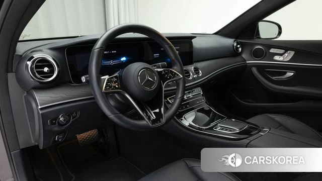 Mercedes-Benz E-Class W213 2023 Черный из Кореи, фото 4