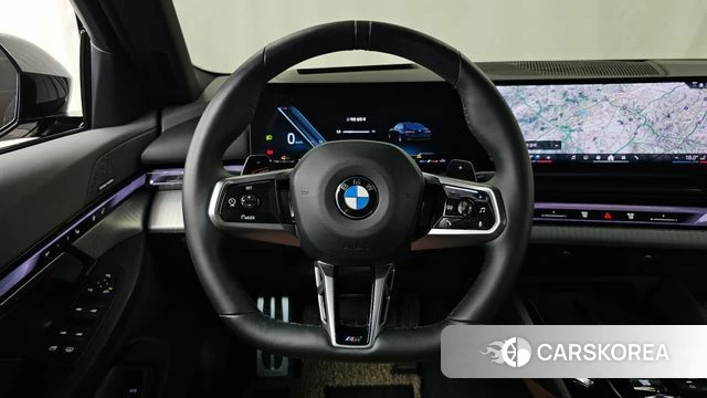 BMW 5 Series (G60) 2023 Черный из Кореи, фото 4