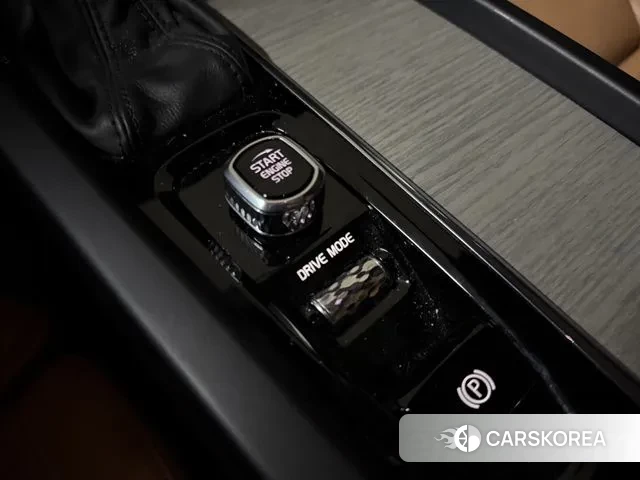 Volvo XC60 second Generation 2019 Белый из Кореи, фото 4