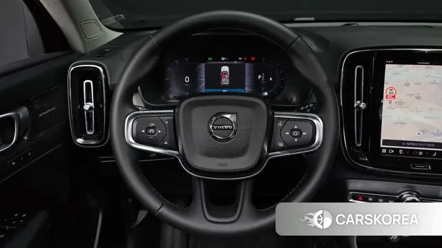 Volvo XC40 2023 Белый из Кореи, фото 4