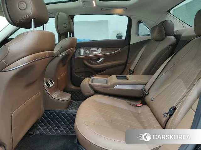 Mercedes-Benz E-class id 4238150 из Китая 4