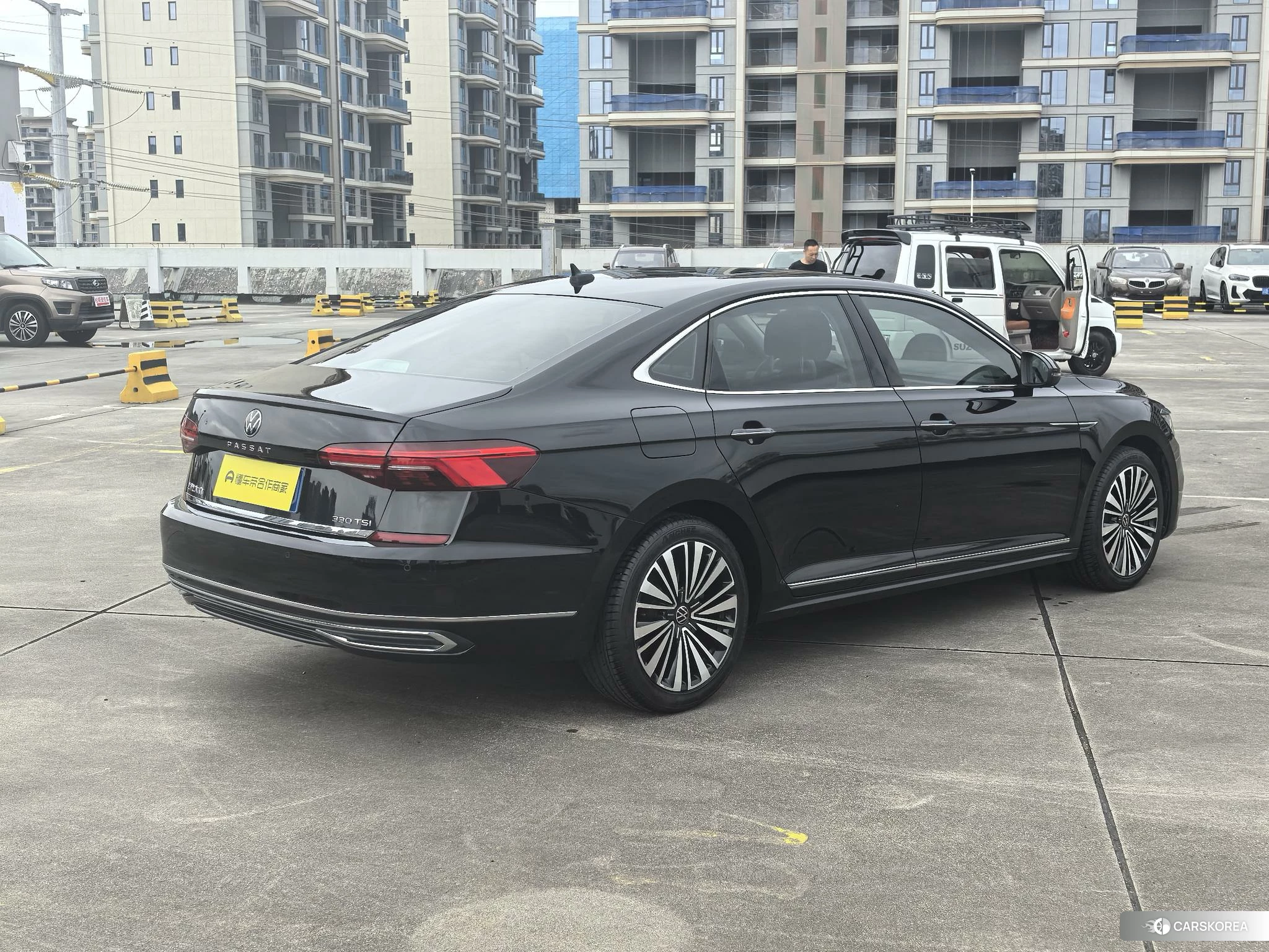 Volkswagen Passat 2021 Черный из Китая, фото 4