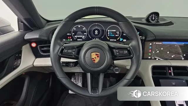 Porsche Taycan 2021 Серебристо-серый из Кореи, фото 4