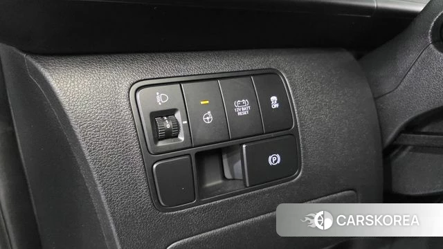 Hyundai Staria 2025 Серебряный из Кореи, фото 4