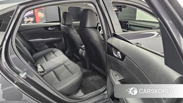 Kia The New K3 2nd generation 2023 Серый из Кореи, фото 4