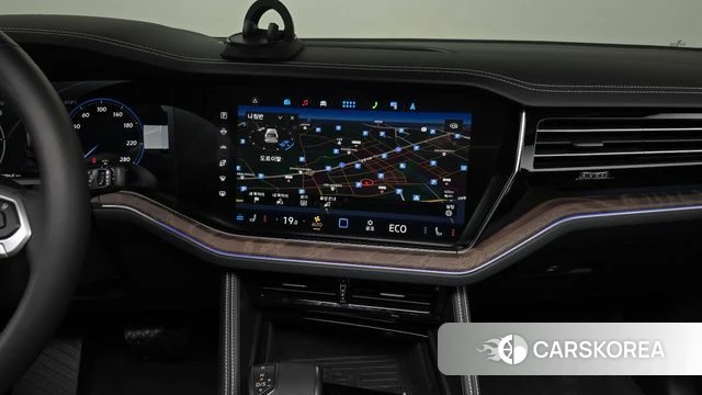 Volkswagen Touareg 3rd generation 2025 Черный из Кореи, фото 4
