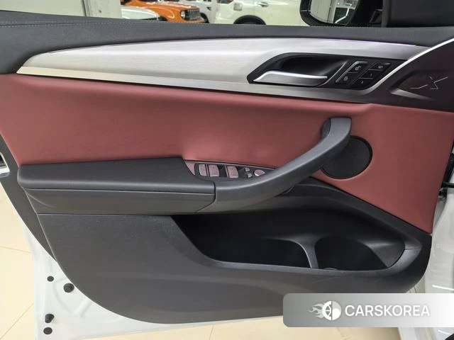 BMW X4 2024 Белый из Китая, фото 4