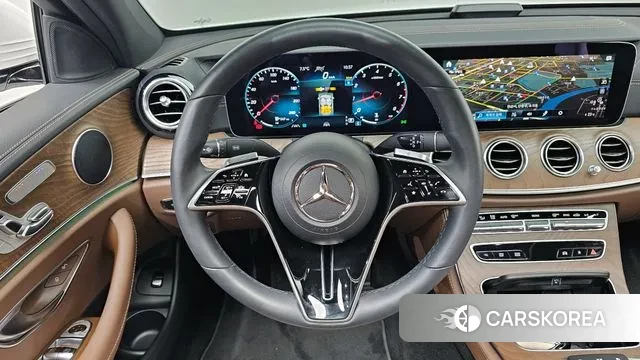 Mercedes-Benz E-Class W213 2023 Белый из Кореи, фото 4
