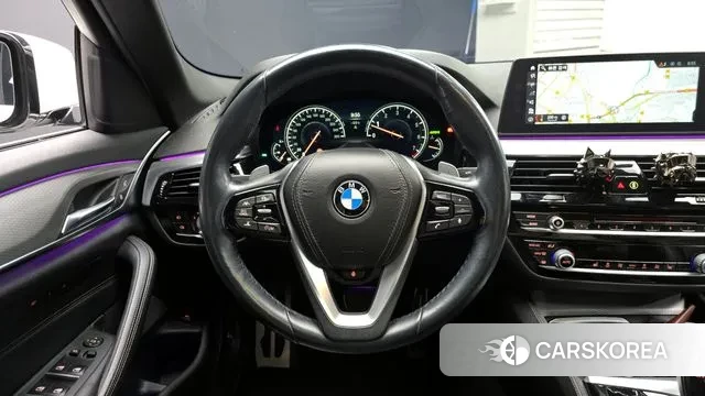 BMW 5 Series (G30) 2018 Белый из Кореи, фото 4