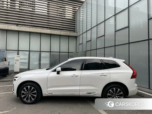 Volvo XC60 2023 Белый из Китая, фото 4
