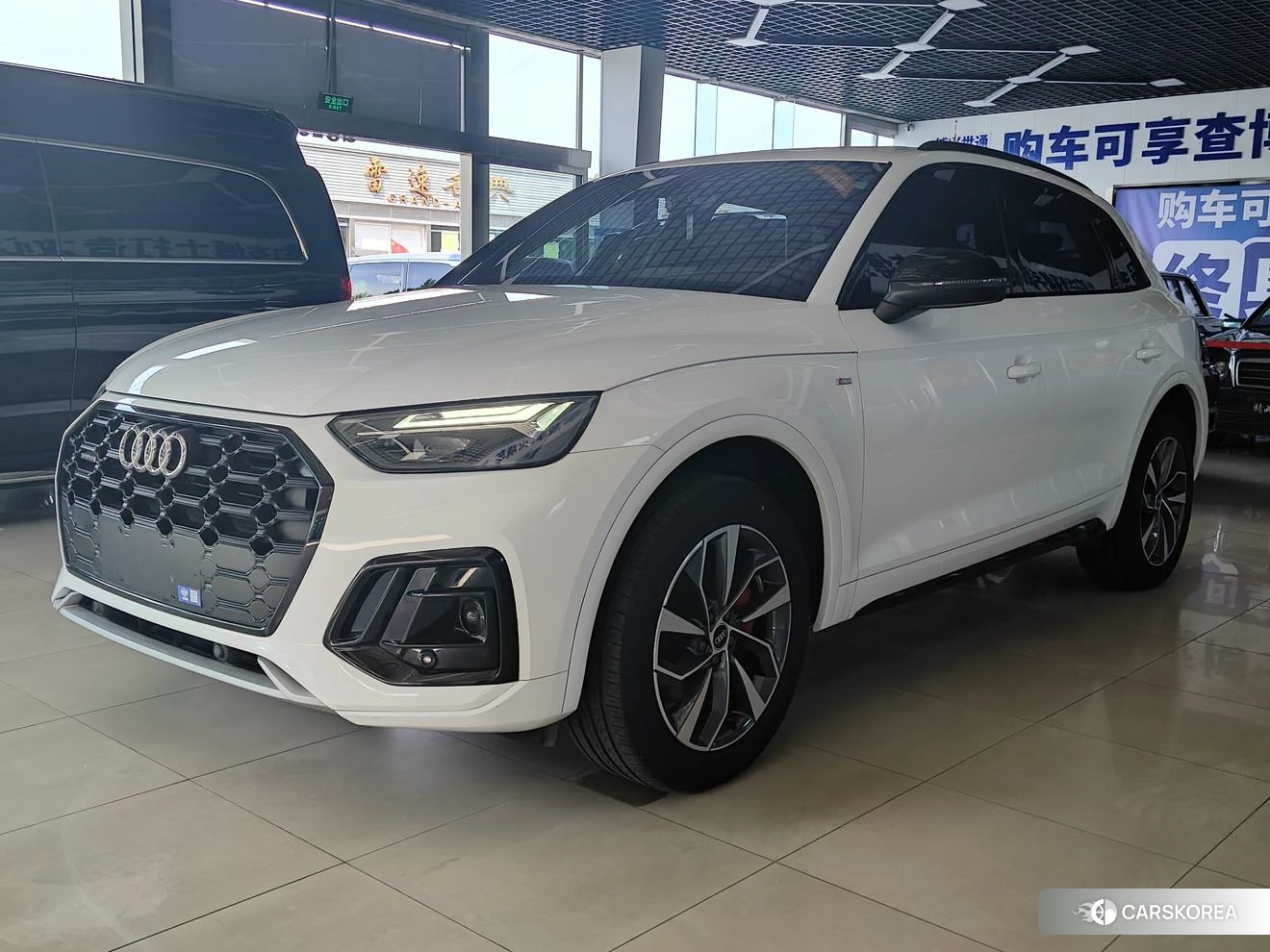Audi Q5L 2023 Белый из Китая, фото 4