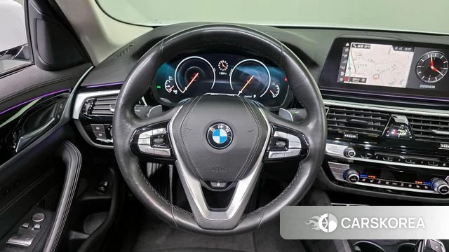 BMW 5 Series (G30) 2019 Белый из Кореи, фото 4