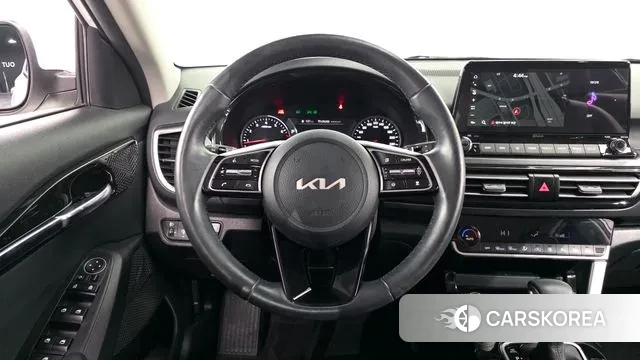 Kia Seltos 2022 Белый из Кореи, фото 4