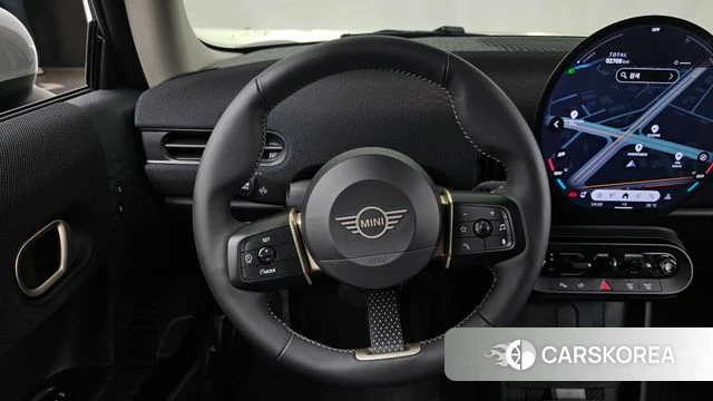 Mini Cooper C 4th generation 2025 Зеленый из Кореи, фото 4