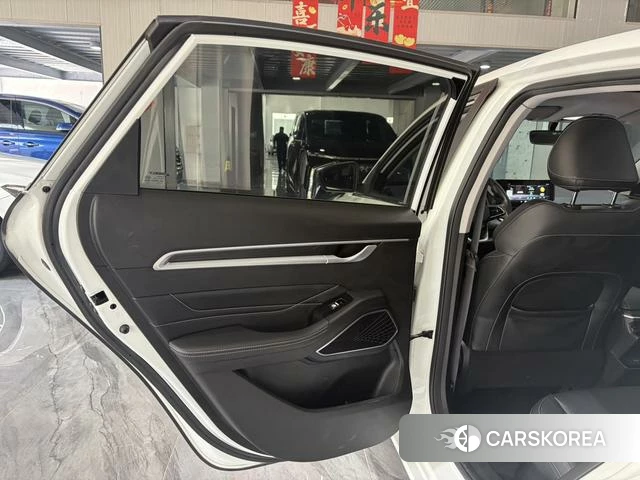Geely Automobile Emgrand 2022 Белый из Китая, фото 4