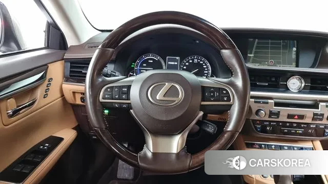 Lexus New ES300h 2018 Серый из Кореи, фото 4