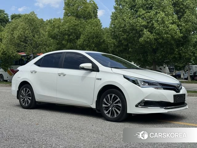 Toyota Corolla dual engine E+ 2022 Белый из Китая, фото 4