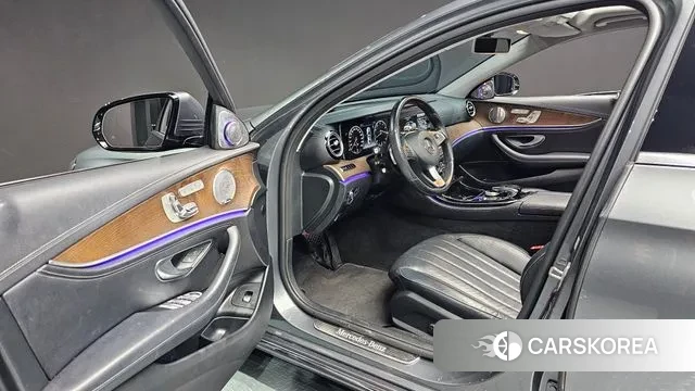 Mercedes-Benz E-Class W213 2018 Серый из Кореи, фото 4