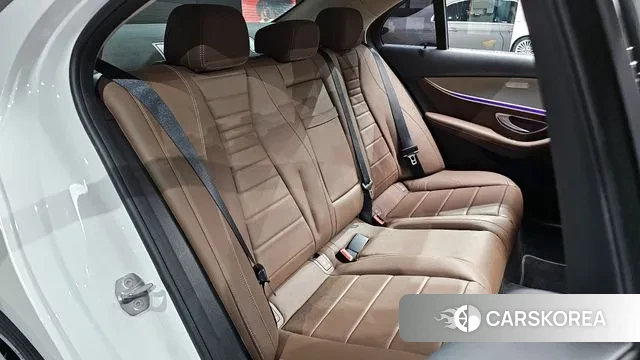 Mercedes-Benz E-Class W213 2018 Белый из Кореи, фото 4