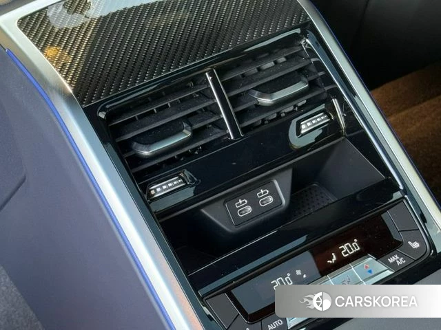 BMW 8 Series (G15) 2025 Белый из Кореи, фото 4