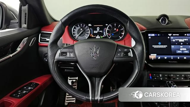 Maserati Ghibli 2022 Черный из Кореи, фото 4