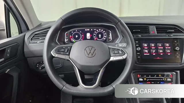 Volkswagen Tiguan second Generation 2021 Серебристо-серый из Кореи, фото 4