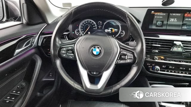 BMW 5 Series (G30) 2018 Серый из Кореи, фото 4