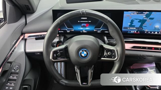 BMW i5 (G60) 2024 Черный из Кореи, фото 4