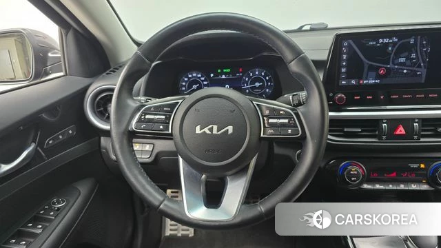 Kia The New K3 2nd generation 2023 Серый из Кореи, фото 4