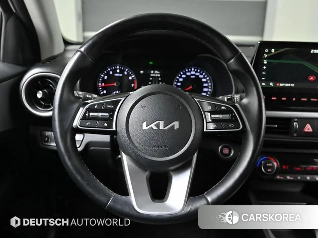 Kia The New K3 2nd generation 2024 Белый из Кореи, фото 4