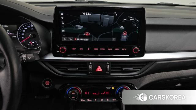 Kia The New K3 2nd generation 2022 Серый из Кореи, фото 4