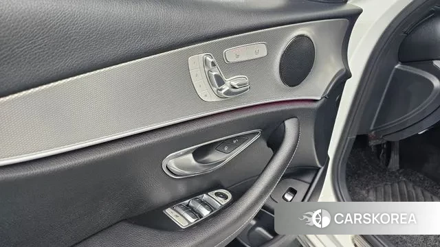 Mercedes-Benz E-Class W213 2019 Белый из Кореи, фото 4