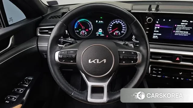 Kia K5 Hybrid 3rd Generation 2023 Серый из Кореи, фото 4