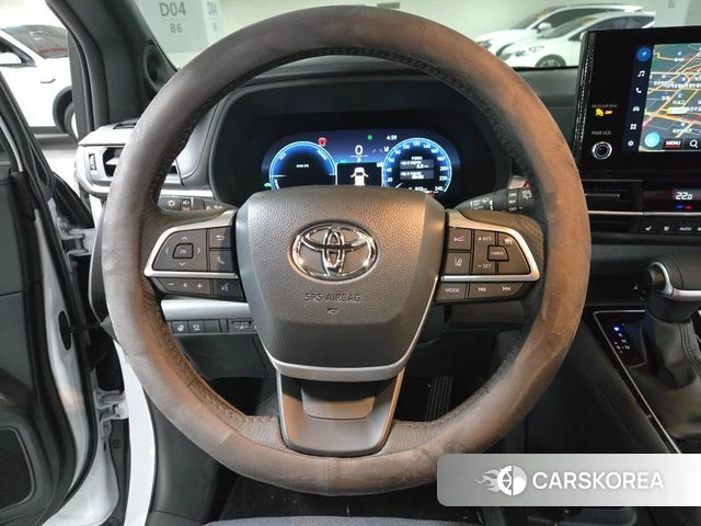 Toyota Sienna 4th Generation 2025 Белый из Кореи, фото 4