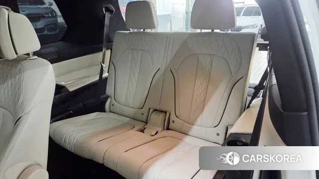 BMW X7 (G07) 2025 Белый из Кореи, фото 4