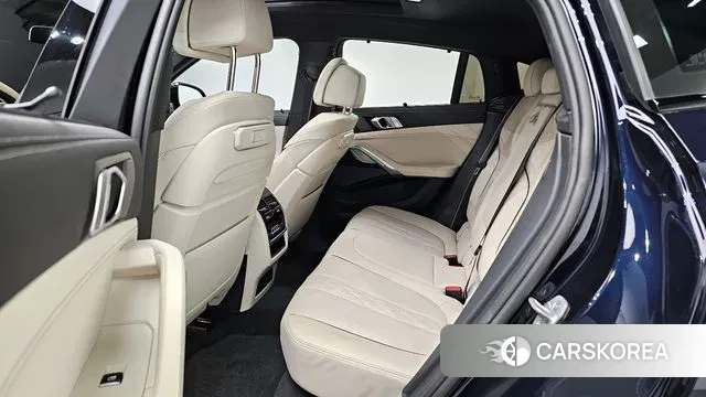 BMW X6 (G06) 2025 Черный из Кореи, фото 4