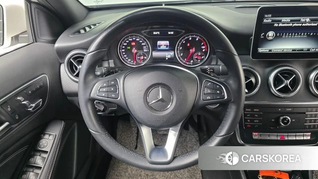 Mercedes-Benz A-Class W176 2018 Белый из Кореи, фото 4