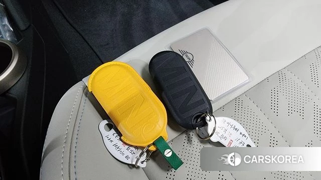 Mini Cooper S 4th Generation 2024 Белый из Кореи, фото 4