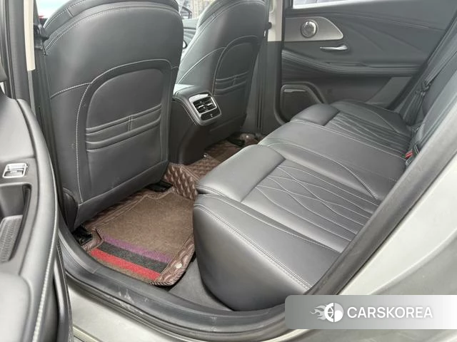 Chery Arrizo 8 2023 Серебристо-серый из Китая, фото 4