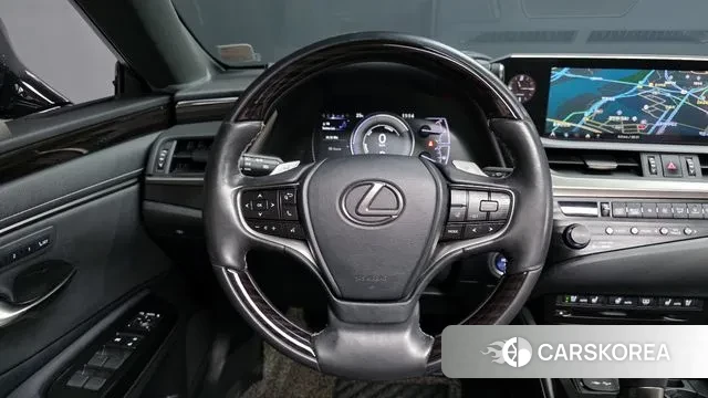 Lexus ES300h 7th generation 2018 Песочный из Кореи, фото 4