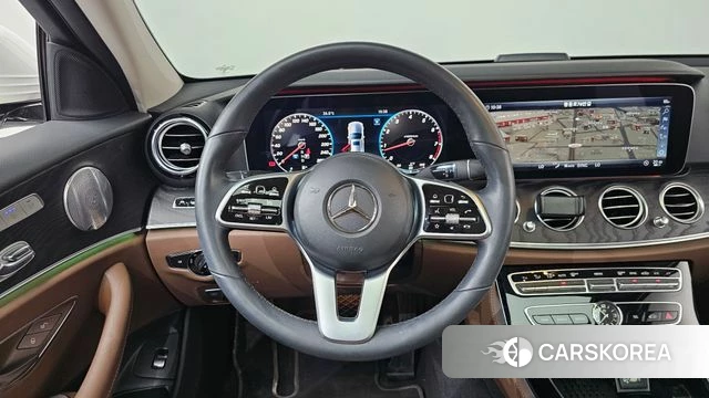 Mercedes-Benz E-Class W213 2018 Белый из Кореи, фото 4