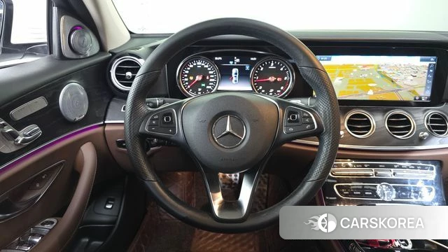 Mercedes-Benz E-Class W213 2018 Белый из Кореи, фото 4