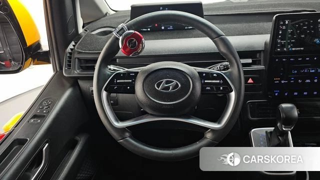 Hyundai Staria 2024 Желтый из Кореи, фото 4