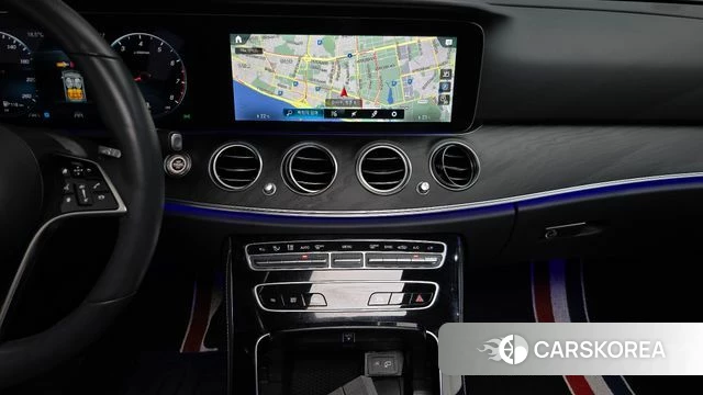 Mercedes-Benz E-Class W213 2022 Белый из Кореи, фото 4