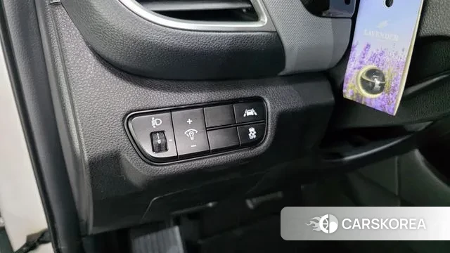 Kia Seltos 2022 Белый из Кореи, фото 4