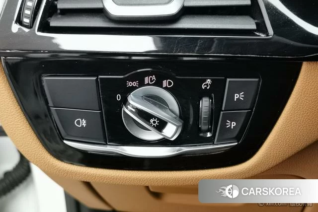 BMW 5 series (imported) 2023 Белый из Китая, фото 4