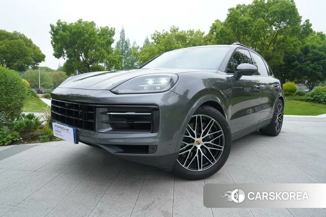 Porsche Cayenne 2025 Темно-серый из Китая, фото 4