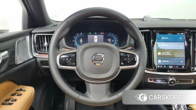 Volvo S60 3rd generation 2024 Белый из Кореи, фото 4