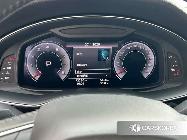 Audi Q7 2021 Черный из Китая, фото 4